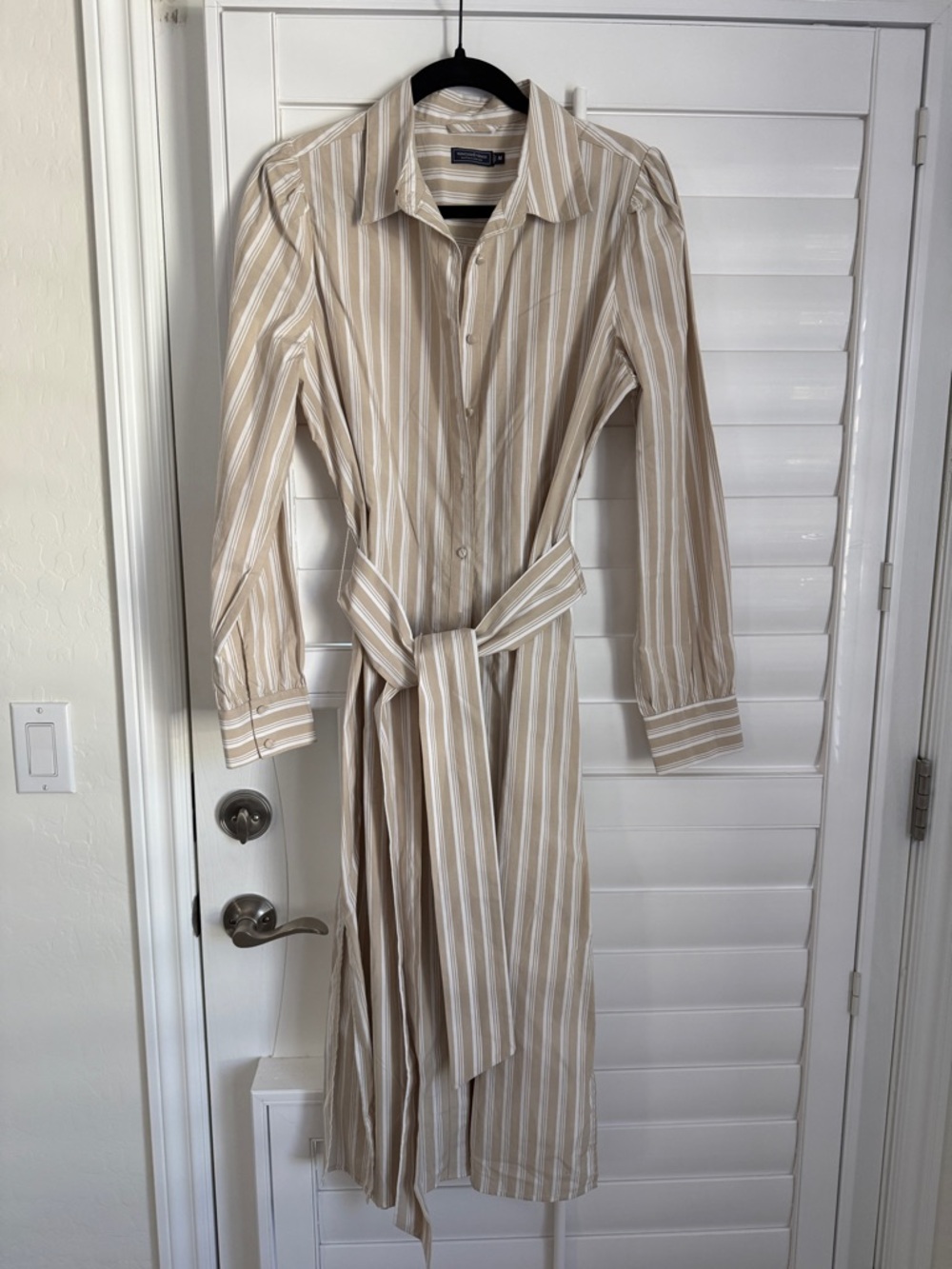 Vineyard Vines Beige and White Striped Long Sleeve Shirt Dress - Size M